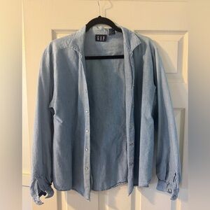 4/$25 GAP Light Blue Denim Shirt sz M